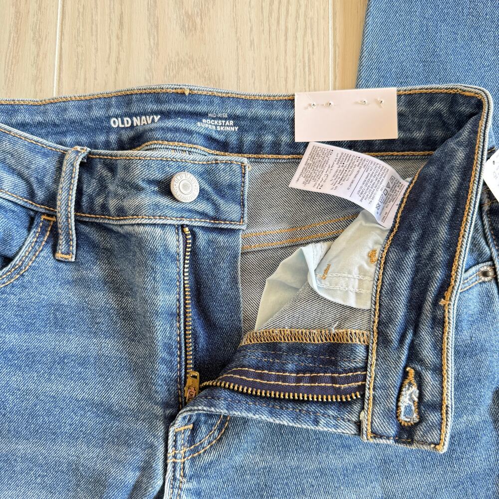 Old Navy Rockstar Super Skinny Jeans Women’s 4 Mid Rise Kamila NWT - Picture 4 of 7